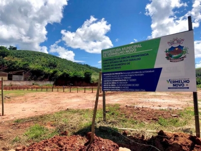 INICIADA A CONSTRUÇÃO DA CRECHE PRO-INFÂNCIA TIPO C EM VERMELHO NOVO.,